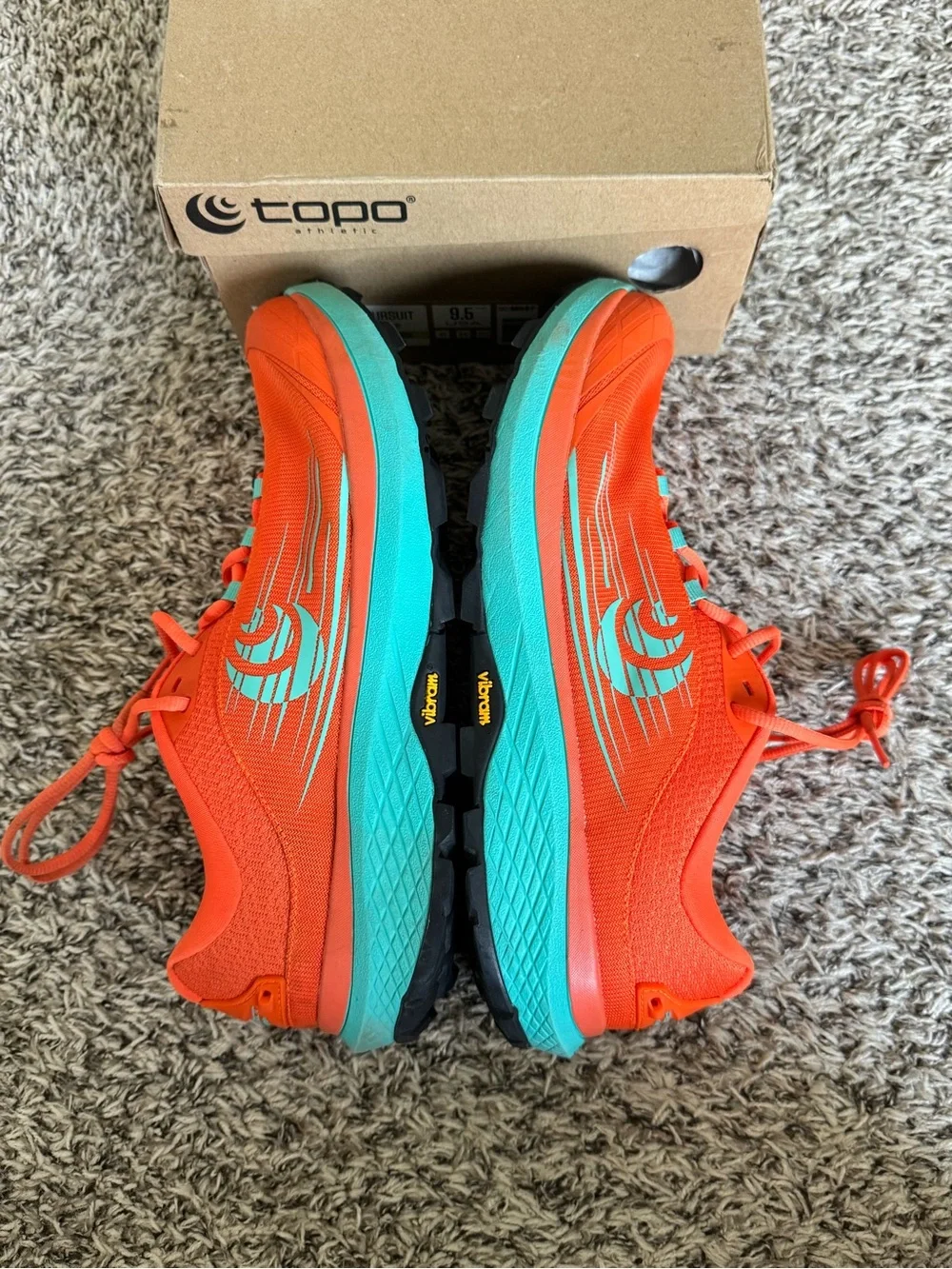 Topo Athletic Men’s 9.5 M-Pursuit Zero Drop Trail Running Shoes with <20 miles